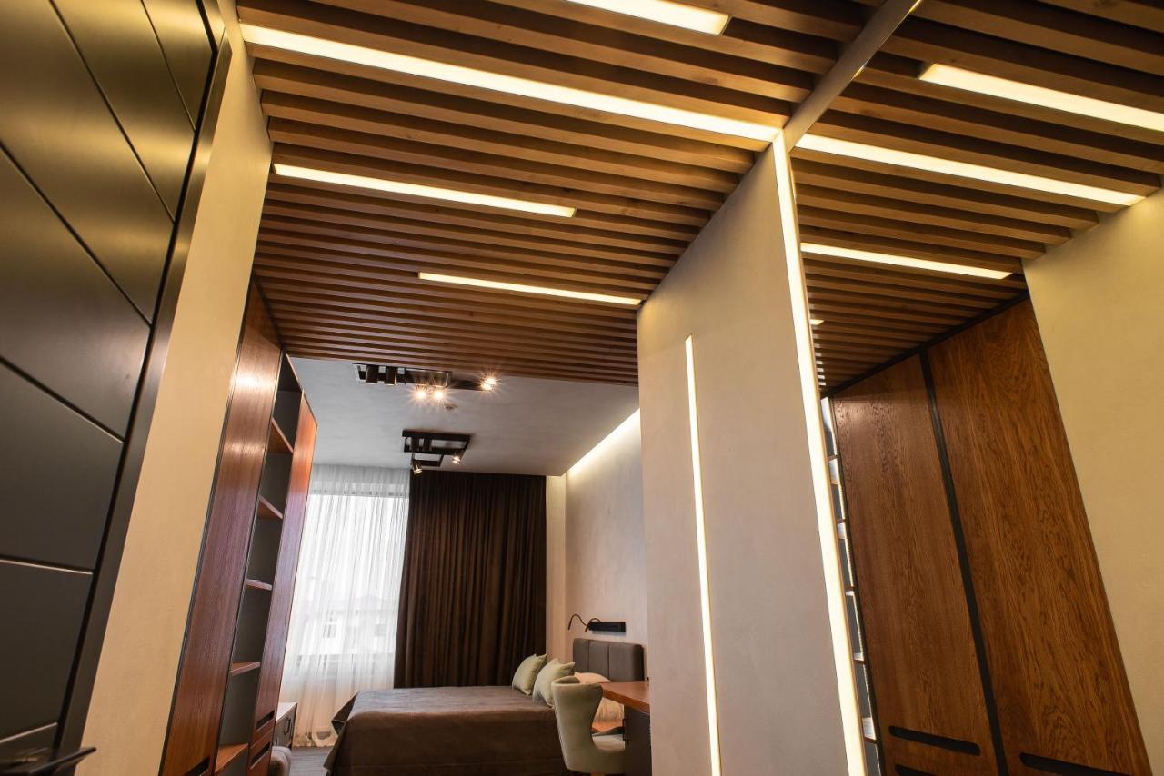 Mojo Hall Hotel Lutsʼk Dış mekan fotoğraf