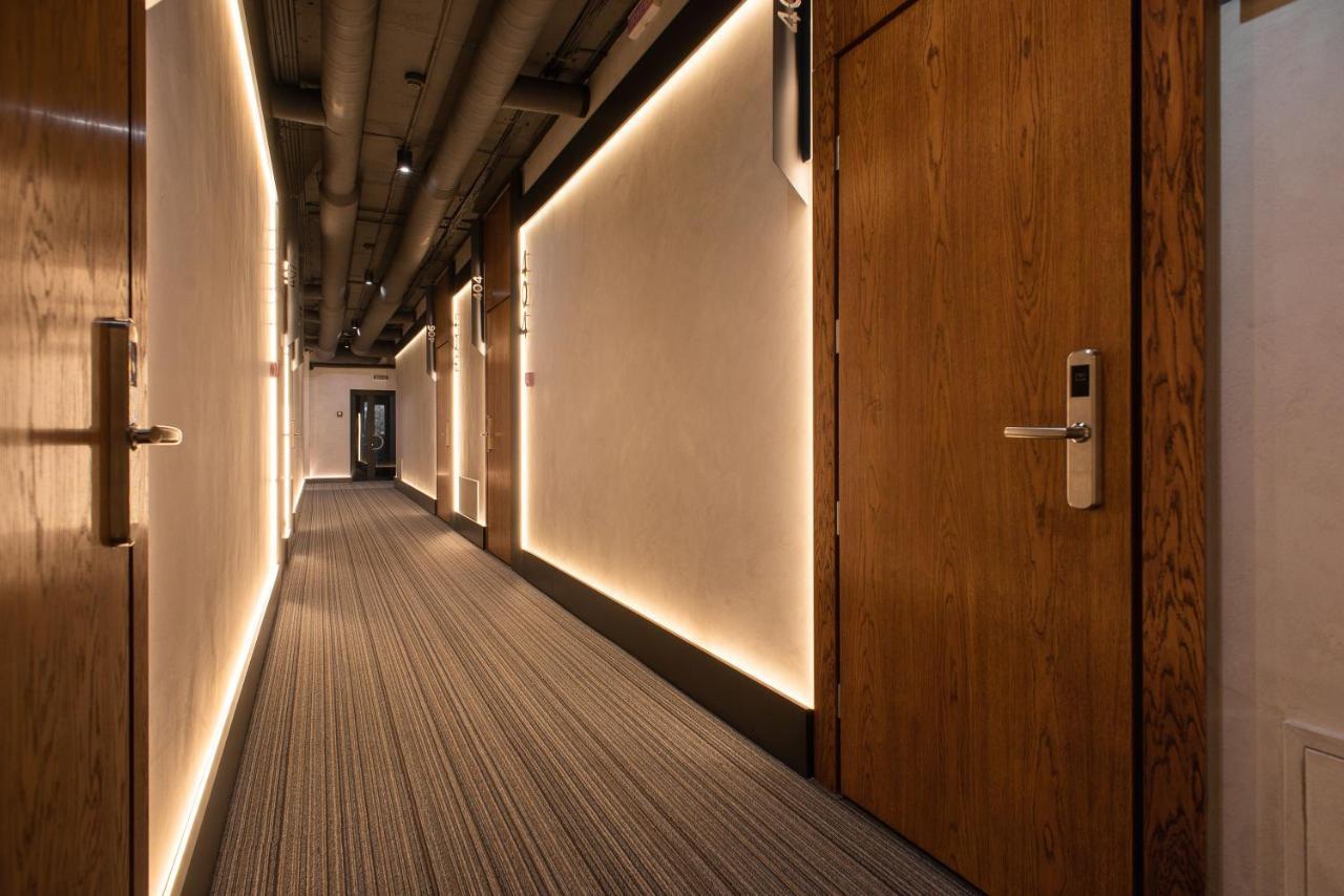 Mojo Hall Hotel Lutsʼk Dış mekan fotoğraf