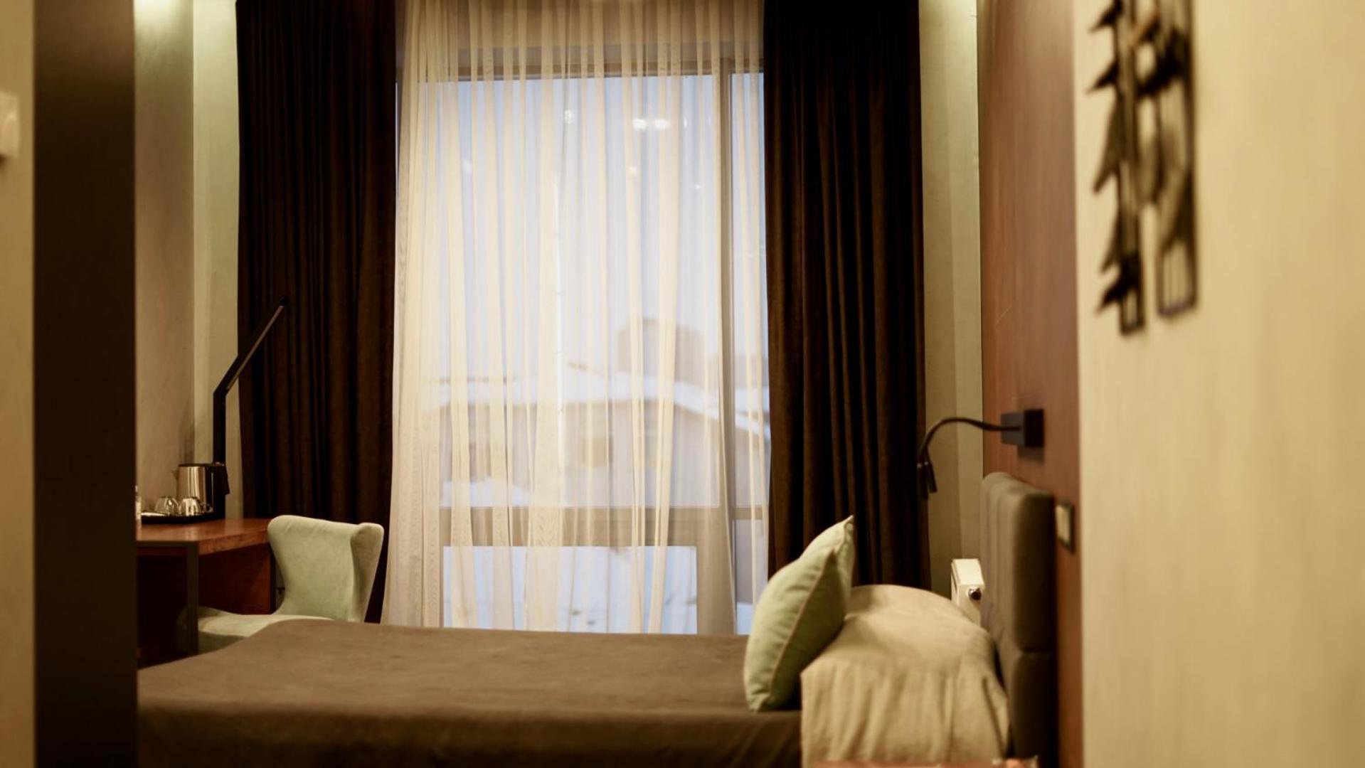 Mojo Hall Hotel Lutsʼk Dış mekan fotoğraf